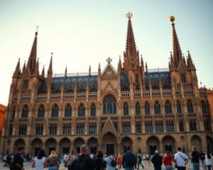 Bewonder de architectuur van de kathedraal van Sevilla