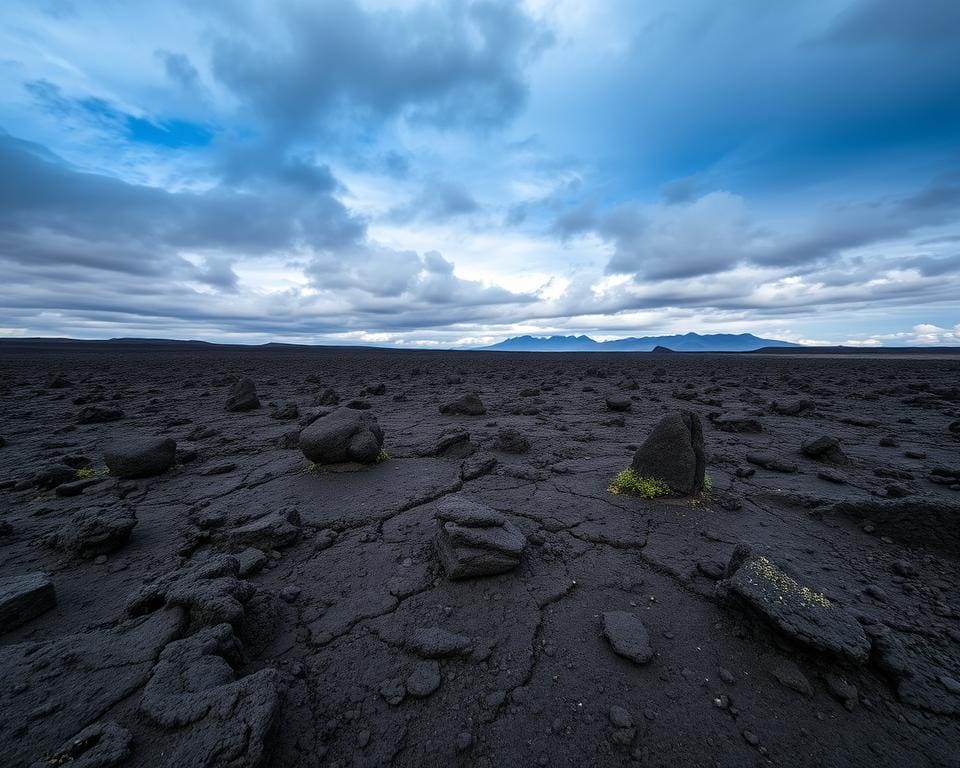 Bewonder de uitgestrekte lavavelden in Lanzarote